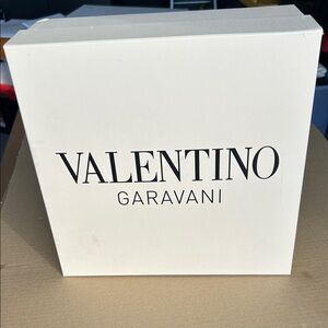 Valentino Garavani Cream Box